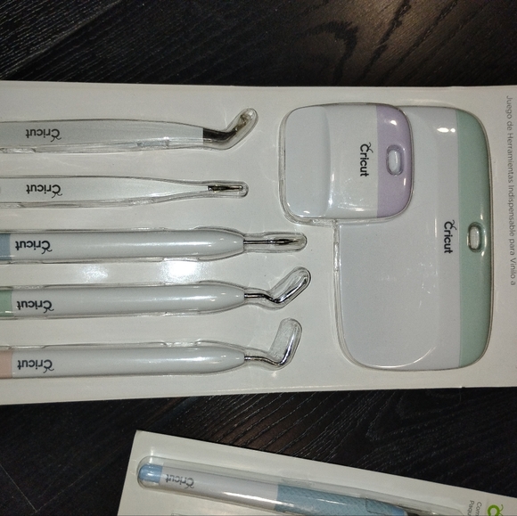 Cricut tools bundle - Picture 2 of 4